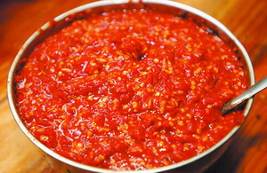 Chilli Sauce Grinding Machine